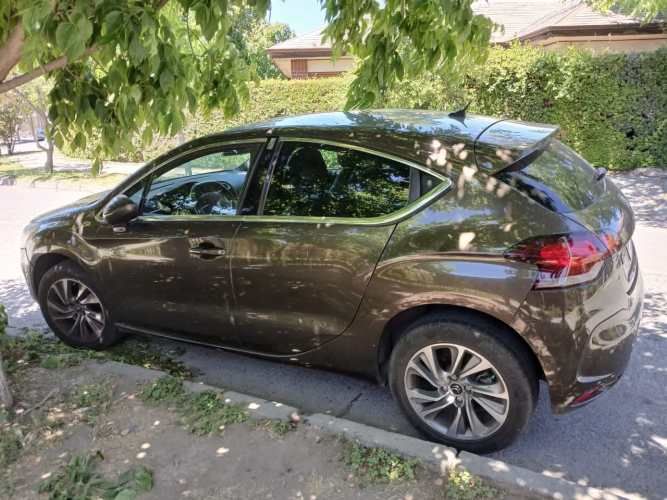 Vendo Citroën DS4 año 2014.