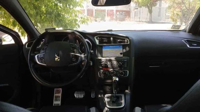 Vendo Citroën DS4 año 2014.
