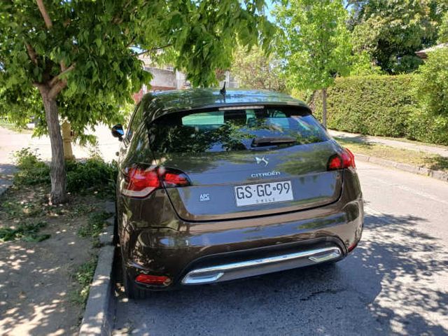 Vendo Citroën DS4 año 2014.