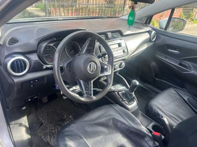 Se vende Taxi Ejecutivo Versa 2021