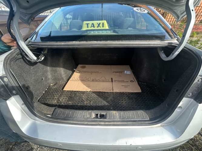 Se vende Taxi Ejecutivo Versa 2021