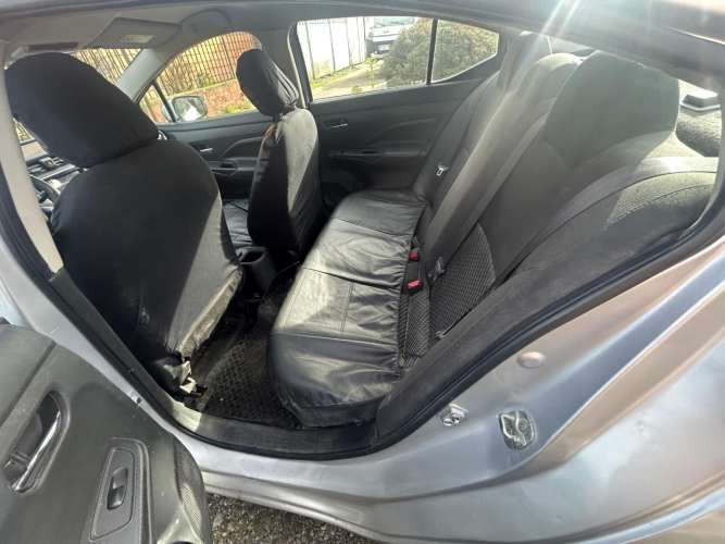 Se vende Taxi Ejecutivo Versa 2021