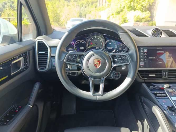 PORSCHE CAYENNE 2020