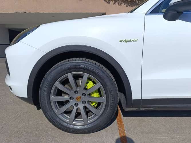 PORSCHE CAYENNE 2020