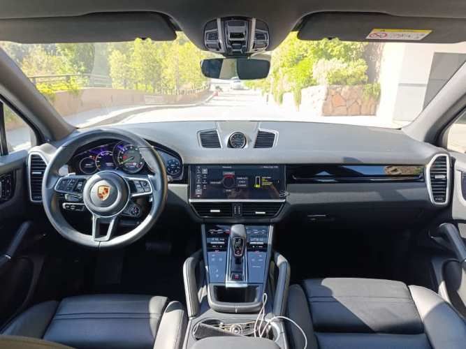 PORSCHE CAYENNE 2020