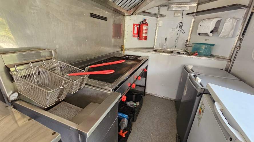 2020 ONE FOODTRUCK 4.7 x 2