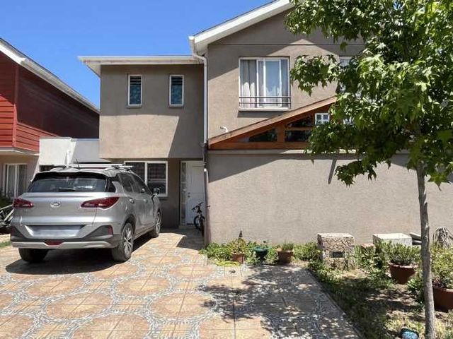 OPORTUNIDAD! Cómoda Casa 3D 3B 2E!  (133640)