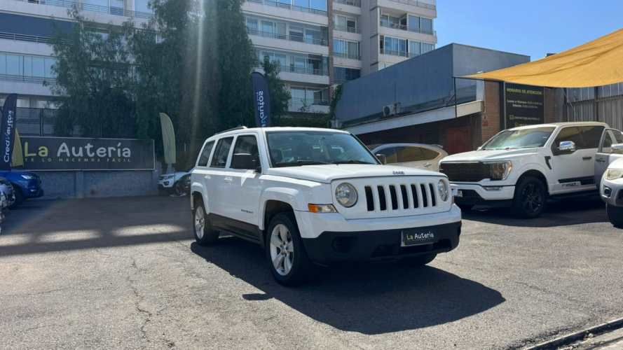 Jeep Patriot 4x4 2.4 automatico (2015)