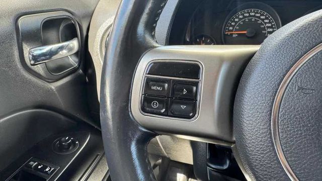 Jeep Patriot 4x4 2.4 automatico (2015)