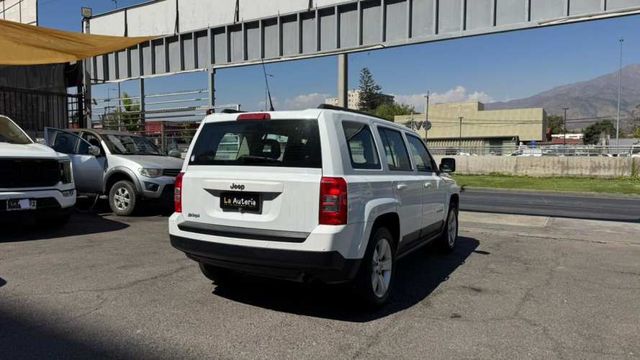 Jeep Patriot 4x4 2.4 automatico (2015)