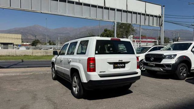 Jeep Patriot 4x4 2.4 automatico (2015)