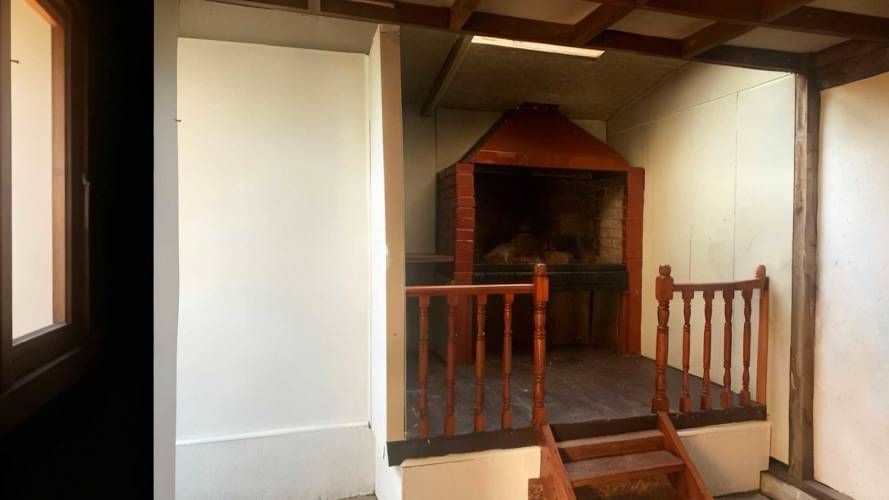 SE VENDE AMPLIA CASA 4D EN VILCÚN  (133645)