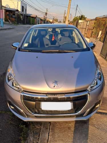 Vendo Peugeot 208 UNICO DUEÑO año 2021 por renovacion