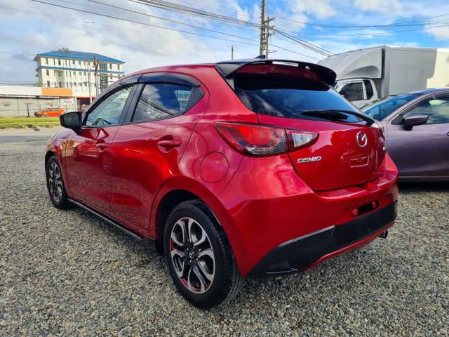 Mazda Demio Skyactiv 2016