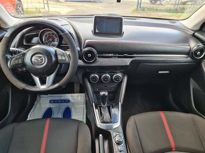 Mazda Demio Skyactiv 2016