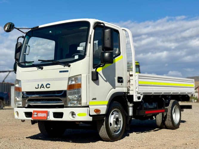 2022 Camión ¾ JAC Urban HFC 1040 Capacidad de Carga 3.200 kgs - SEMINUEVO