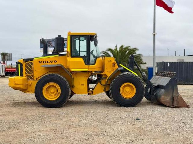 2013 Cargador Frontal Volvo L120F - Operativo