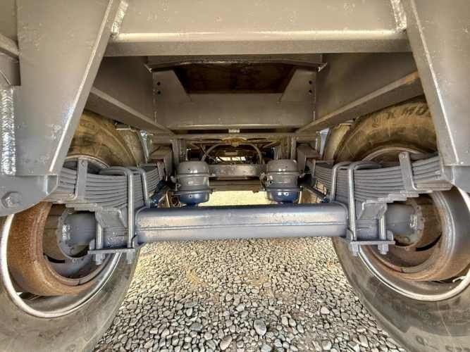 1996 Semirremolque Rampla Plana Randon 13.20 m con barandas