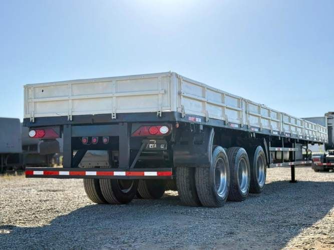 2020 IMPECABLE Semirremolque Rampla Plana 14.5 m con barandas y piñas - Fernández