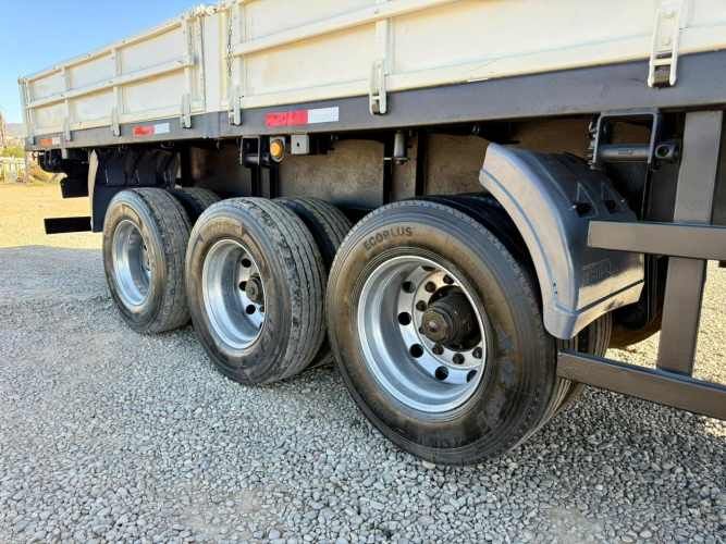 2020 IMPECABLE Semirremolque Rampla Plana 14.5 m con barandas y piñas - Fernández