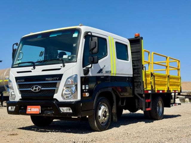 2022 Camión Hyundai Mighty EX6 Doble Cabina con Carrocería con Estandar Minero – COMO NUEVO
