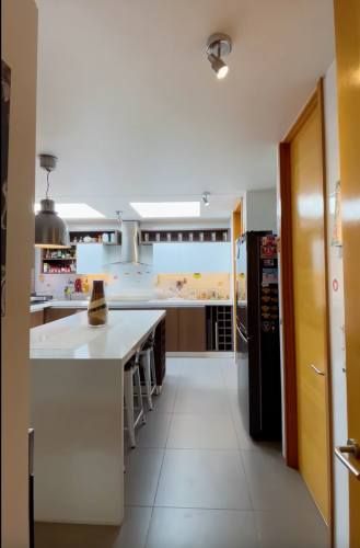 PRECIOSA CASA EN SECTOR PIEDRA ROJA  DE CHICUREO SANTIAGO