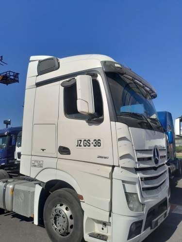 TRACTO CAMION JZGS36