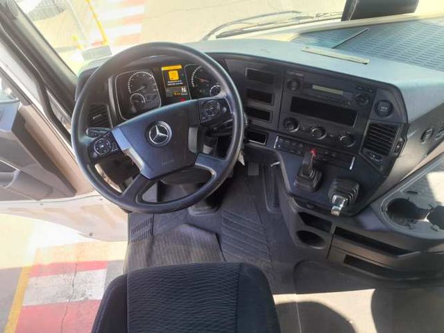 TRACTO CAMION JZGS36