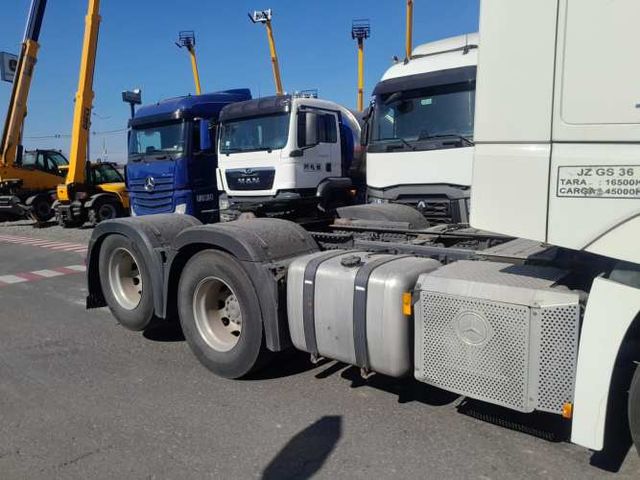 TRACTO CAMION JZGS36