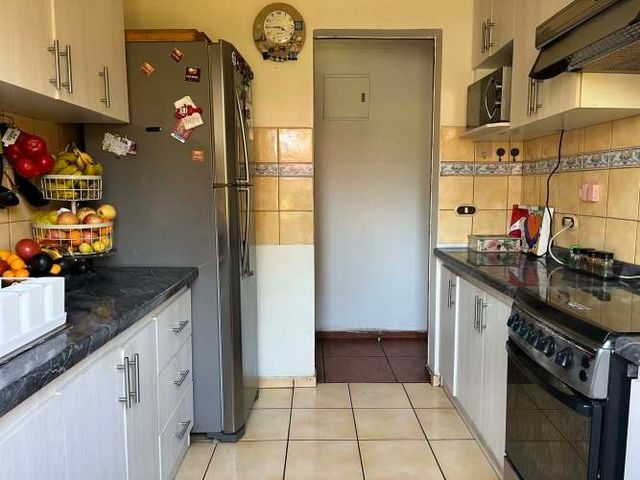 Parcela en Calera de Tango con 3 casas, con 5800 M2