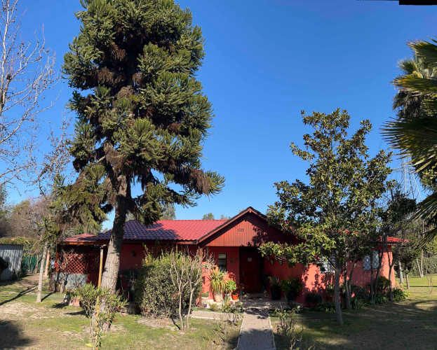 Parcela en Calera de Tango con 3 casas, con 5800 M2