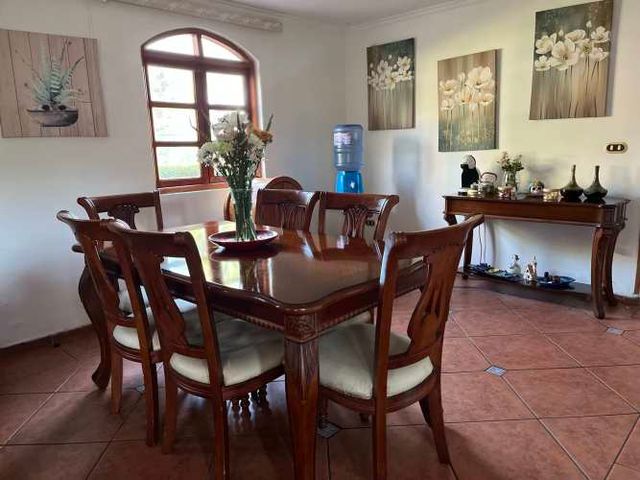 Parcela en Calera de Tango con 3 casas, con 5800 M2