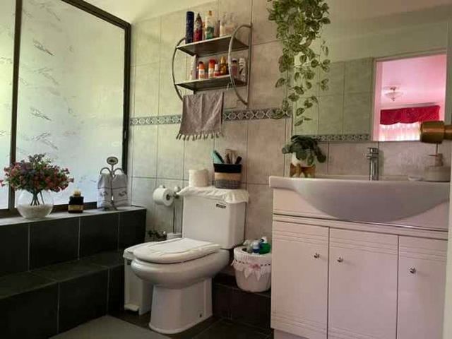 Parcela en Calera de Tango con 3 casas, con 5800 M2