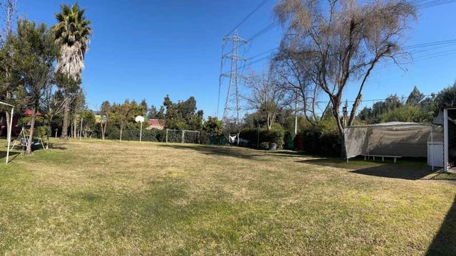 Parcela en Calera de Tango con 3 casas, con 5800 M2