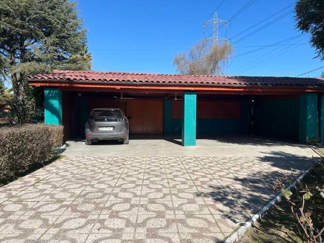 Parcela en Calera de Tango con 3 casas, con 5800 M2