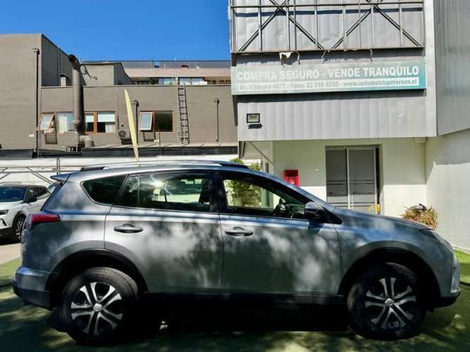 TOYOTA RAV4 LUJO 4X2 - 2018 | 3487