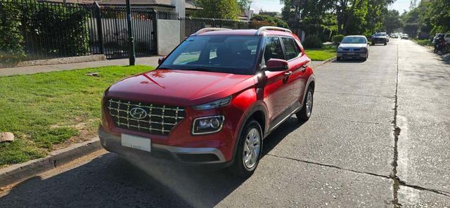 Se vende Hyundai Venue 2021 QX 1.6 mecánico con caja 6ta