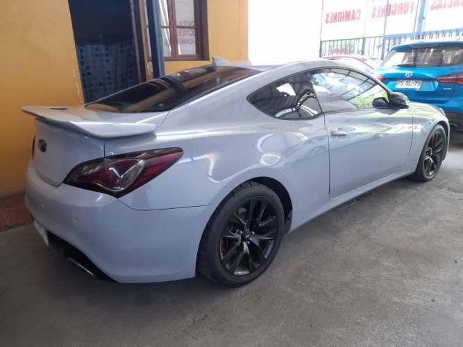 Hyundai genesis 2.0 2013