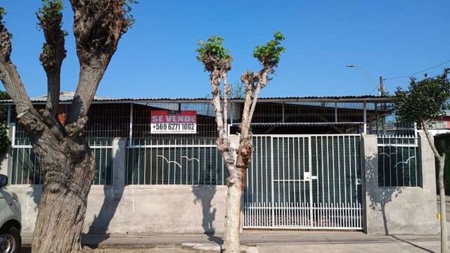 Vendo Casa esquina en Eliceo Peña, Lo Prado