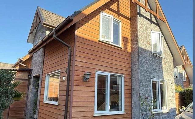 Casa en venta c/ estacionamiento en Brisas del Sol