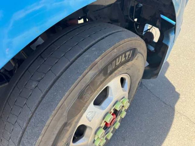 Kenworth T800 6x4  año 2012