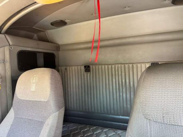 Kenworth T800 6x4  año 2012