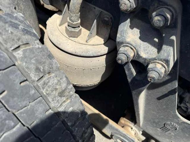 Kenworth T800 6x4  año 2012