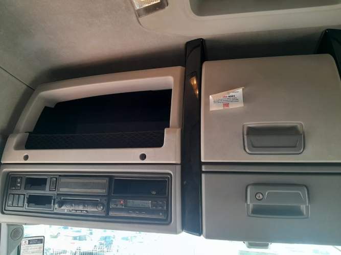 T480  4x2      Tracto camión  Renault