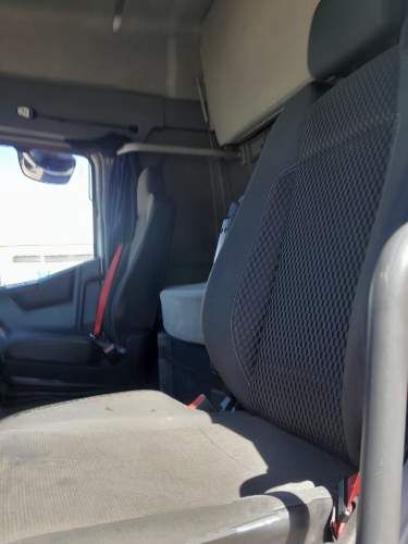 T480  4x2      Tracto camión  Renault