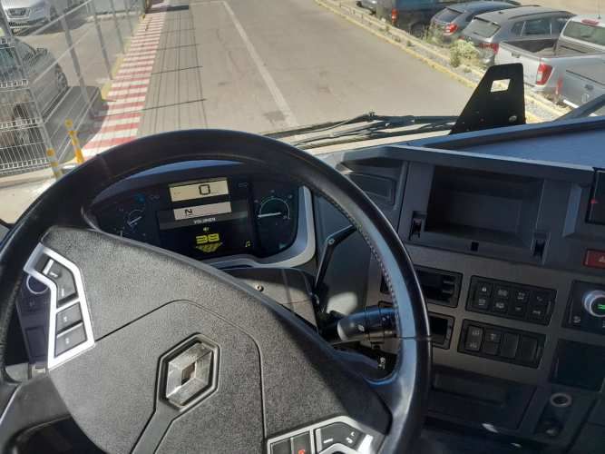 T480  4x2      Tracto camión  Renault