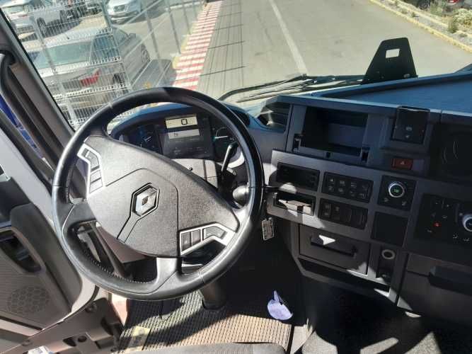 T480  4x2      Tracto camión  Renault