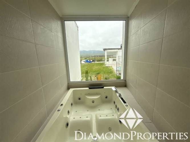 CASA Enrique Abbott, Serena Golf