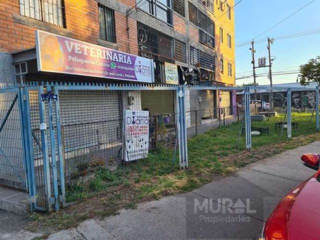 BODEGA SANCHEZ FONTECILLA ENTRE LAS PARCELAS Y GRECIA