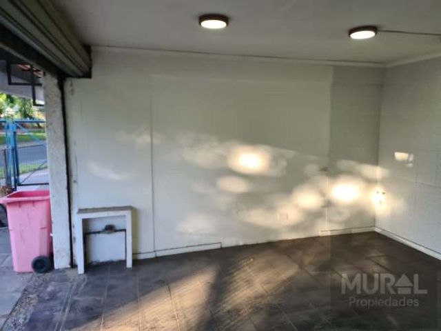 BODEGA SANCHEZ FONTECILLA ENTRE LAS PARCELAS Y GRECIA